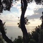 To Limanaki