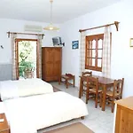 Konukevi To Limanaki