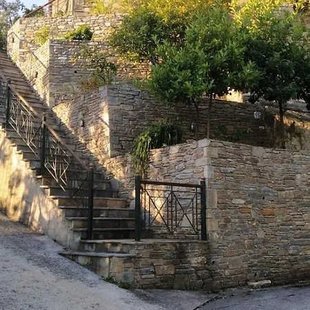 το λιμανάκι 3* Χορευτό