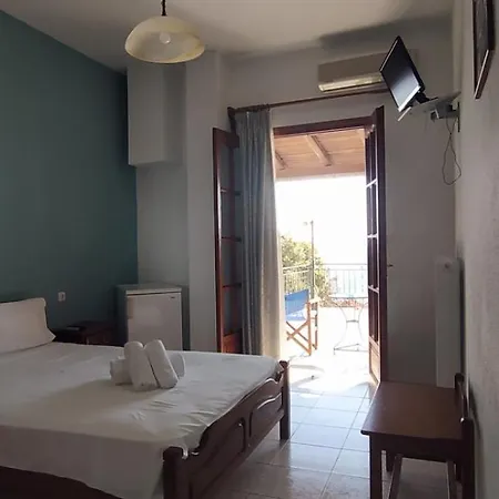 Guest house To Limanaki