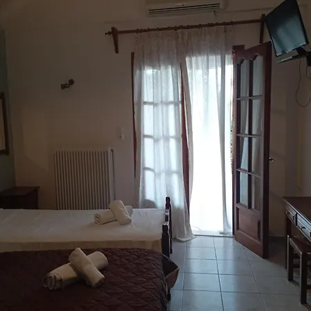 το λιμανάκι 3*