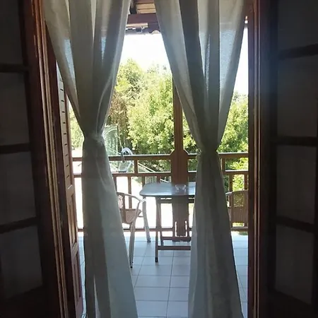 το λιμανάκι 3* Χορευτό