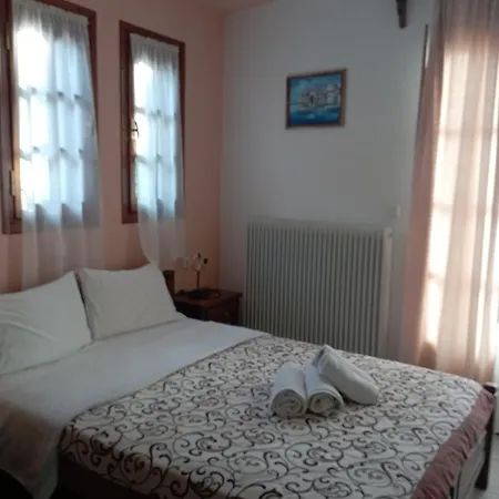 To Limanaki Guest house Chorefton