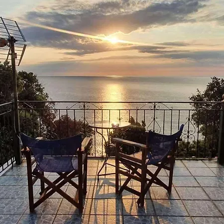 To Limanaki Guest house 3*