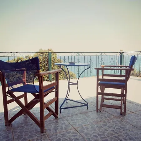 το λιμανάκι 3*