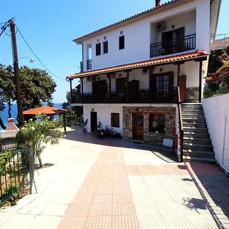 Πανσιόν το λιμανάκι