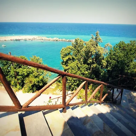 Πανσιόν το λιμανάκι Χορευτό