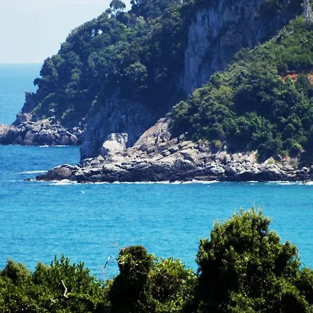 Guest house To Limanaki