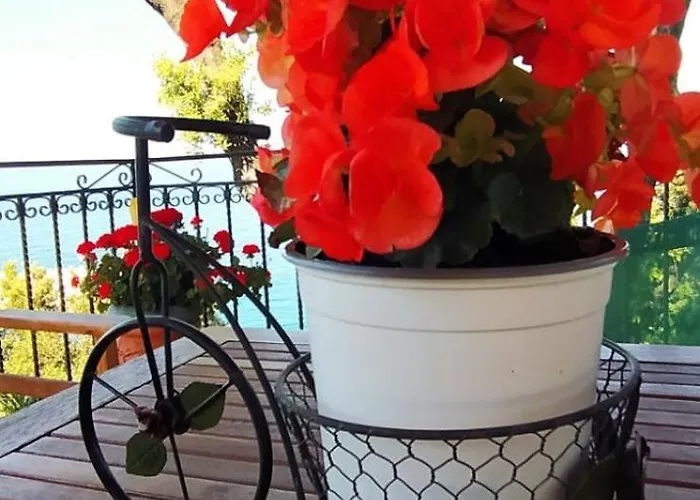 To Limanaki Khorevtón