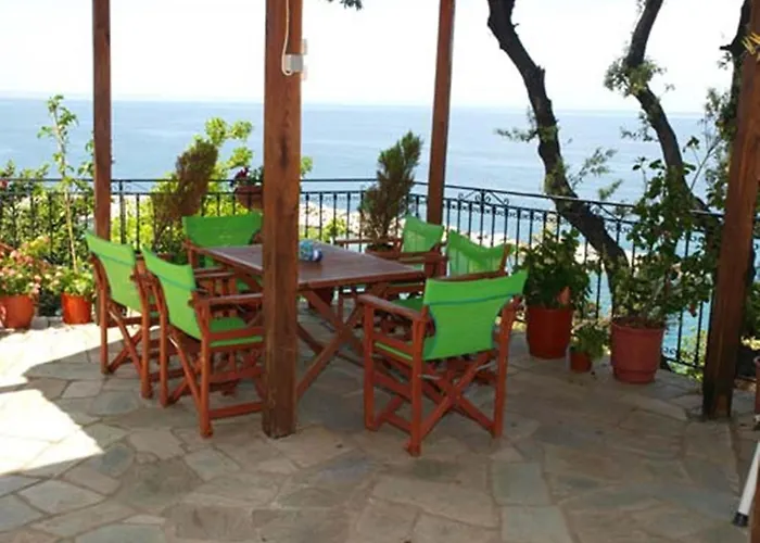 To Limanaki 3* Chorefton