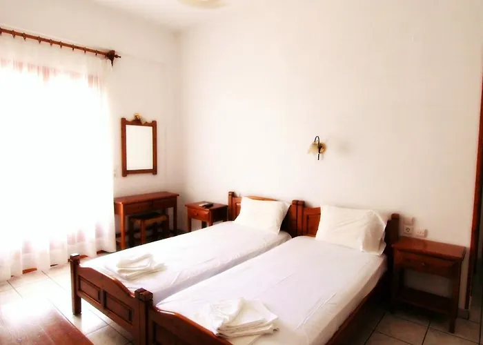 To Limanaki 3* Chorefton